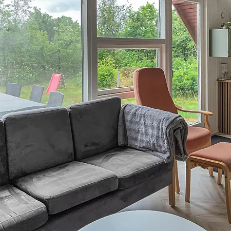 2 Bedroom Beautiful In *